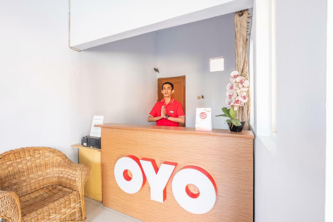 Oyo 863 Tenacity Guest House Syariah Cirebon Buitenkant foto
